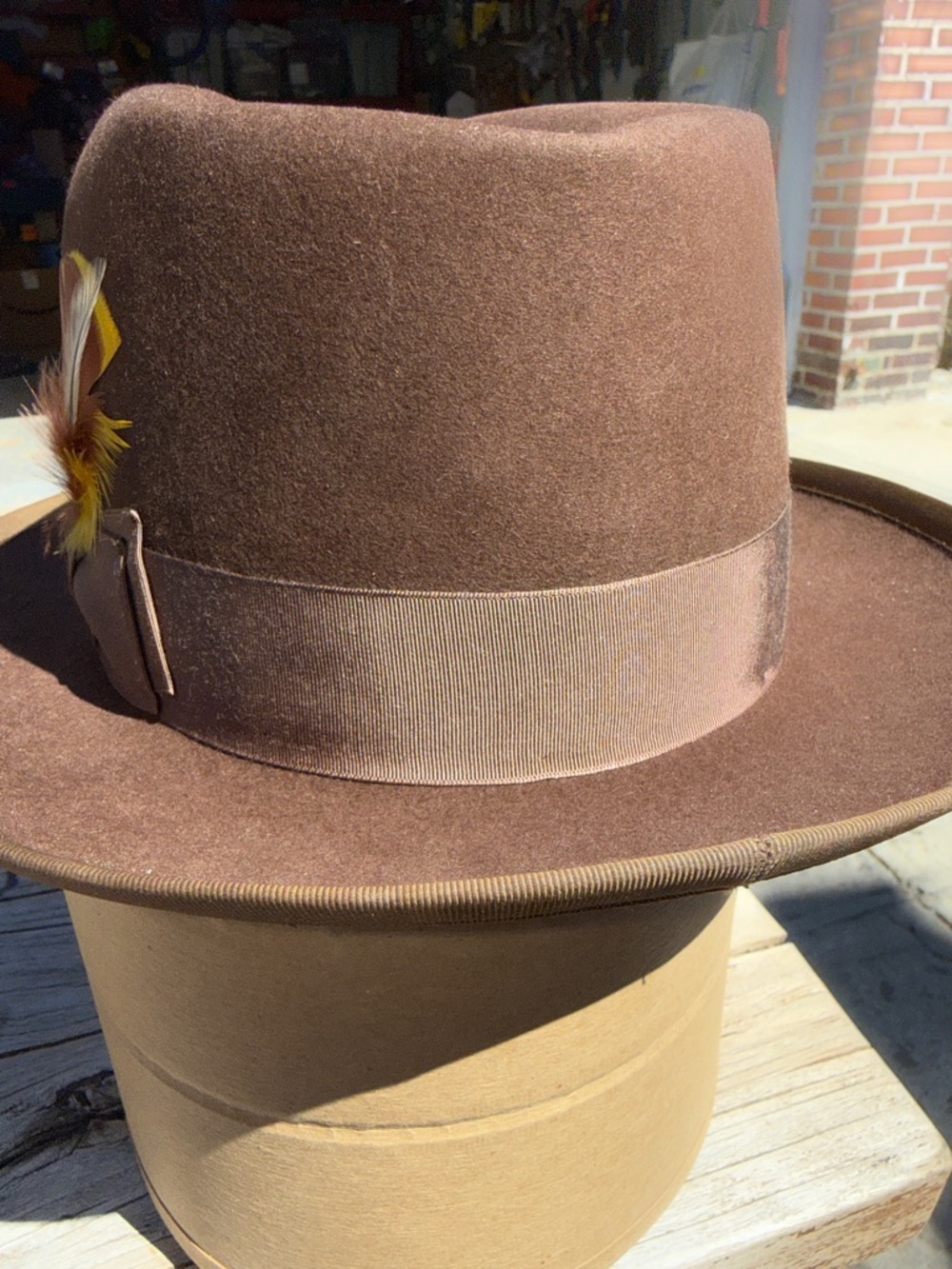 Royal Stetson Whippet Brown Felt Hat - Picture 6 of 17